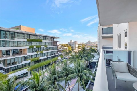 Copropriété à louer à Miami Beach, Floride: 2 chambres, 159.79 m2 № 1668335 - photo 25