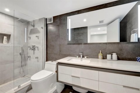 Copropriété à louer à Miami Beach, Floride: 2 chambres, 159.79 m2 № 1668335 - photo 5