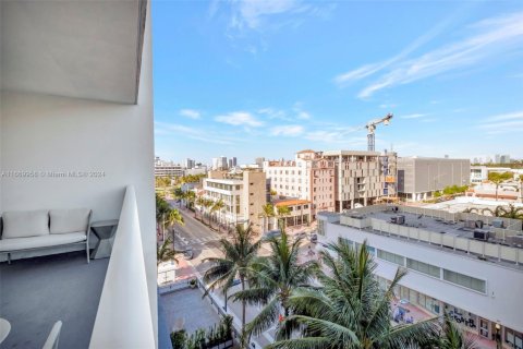 Copropriété à louer à Miami Beach, Floride: 2 chambres, 159.79 m2 № 1668335 - photo 29
