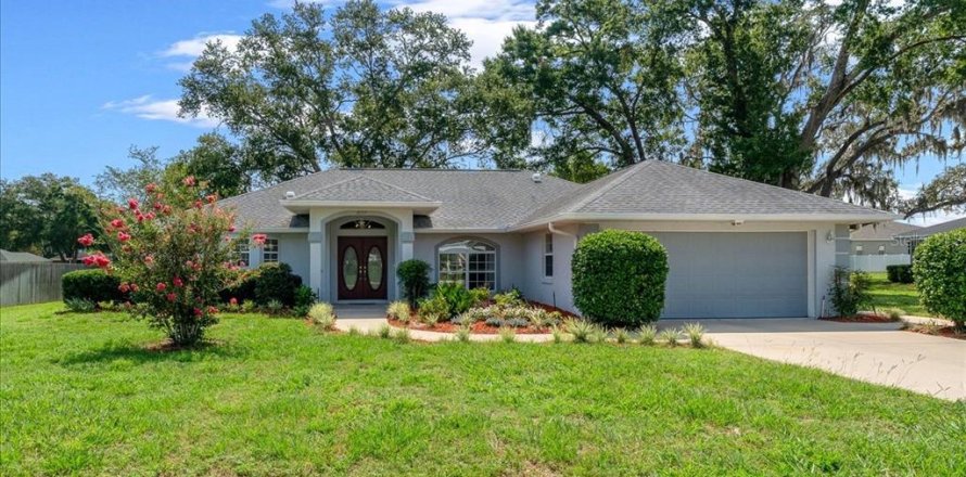Villa ou maison à Ocala, Floride 3 chambres, 160.26 m2 № 2235401