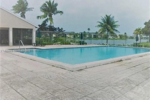 Appartement à louer à Homestead, Floride: 2 chambres, 90.12 m2 № 2168800 - photo 11