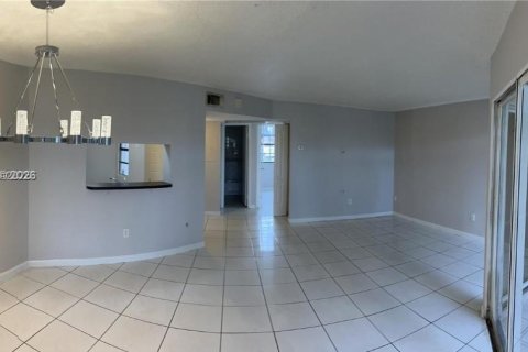 Appartement à louer à Homestead, Floride: 2 chambres, 90.12 m2 № 2168800 - photo 8