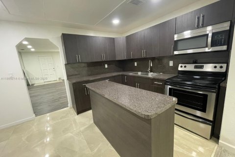 Купить виллу или дом в Майами, Флорида 4 спальни, 273.88м2, № 1958017 - фото 4