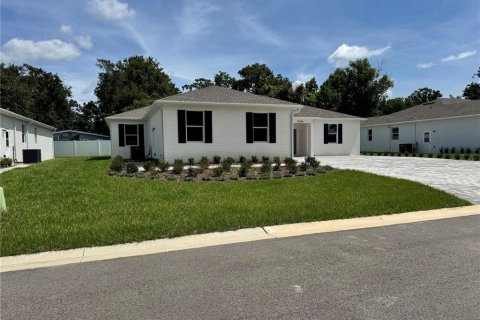 House in Dade City, Florida 4 bedrooms, 211.82 sq.m. № 1824762 - photo 11