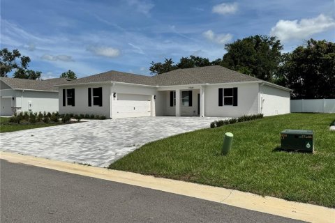 House in Dade City, Florida 4 bedrooms, 211.82 sq.m. № 1824762 - photo 8