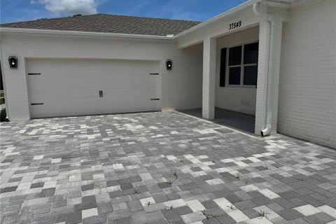 House in Dade City, Florida 4 bedrooms, 211.82 sq.m. № 1824762 - photo 9