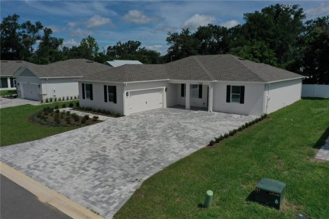 House in Dade City, Florida 4 bedrooms, 211.82 sq.m. № 1824762 - photo 1