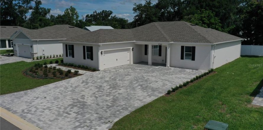 House in Dade City, Florida 4 bedrooms, 211.82 sq.m. № 1824762