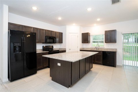 Touwnhouse à vendre à Lakeland, Floride: 3 chambres, 155.7 m2 № 1785362 - photo 3