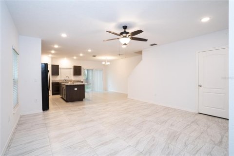 Touwnhouse à vendre à Lakeland, Floride: 3 chambres, 155.7 m2 № 1785362 - photo 2
