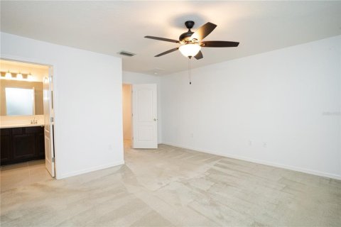 Touwnhouse à vendre à Lakeland, Floride: 3 chambres, 155.7 m2 № 1785362 - photo 9