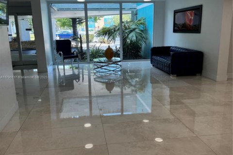 Condo in Hollywood, Florida, 2 bedrooms № 1959819 - photo 28