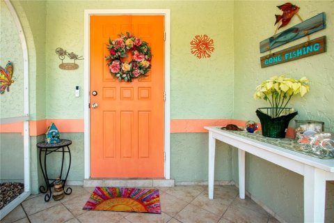 House in Port Charlotte, Florida 3 bedrooms, 115.38 sq.m. № 1584562 - photo 7