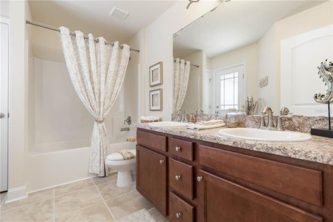 House in Palm Coast, Florida 4 bedrooms, 210.42 sq.m. № 2166748 - photo 19