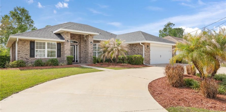 House in Palm Coast, Florida 4 bedrooms, 210.42 sq.m. № 2166748