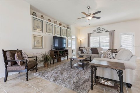 House in Palm Coast, Florida 4 bedrooms, 210.42 sq.m. № 2166748 - photo 4