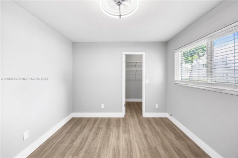 Casa en venta en Lauderhill, Florida, 3 dormitorios, 169.27 m2 № 1933927 - foto 15