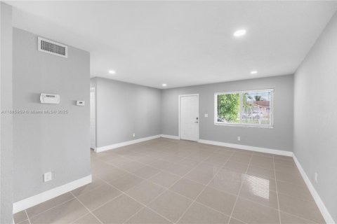Casa en venta en Lauderhill, Florida, 3 dormitorios, 169.27 m2 № 1933927 - foto 28