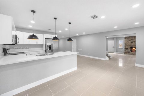 Casa en venta en Lauderhill, Florida, 3 dormitorios, 169.27 m2 № 1933927 - foto 21