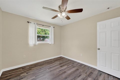 House in Saint Petersburg, Florida 3 bedrooms, 121.14 sq.m. № 1838080 - photo 28