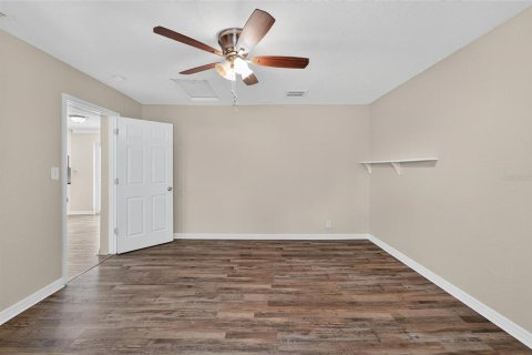 House in Saint Petersburg, Florida 3 bedrooms, 121.14 sq.m. № 1838080 - photo 17