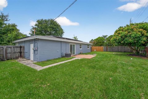 House in Saint Petersburg, Florida 3 bedrooms, 121.14 sq.m. № 1838080 - photo 30