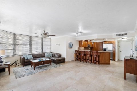 Copropriété à vendre à Miami Beach, Floride: 1 chambre, 84.73 m2 № 2055958 - photo 1