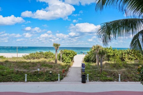 Copropriété à vendre à Miami Beach, Floride: 1 chambre, 84.73 m2 № 2055958 - photo 3