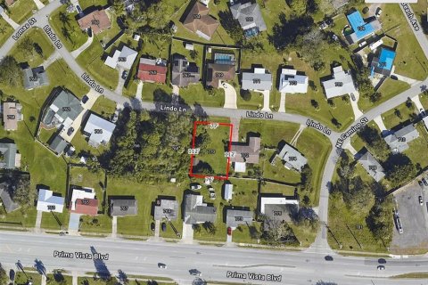 Terreno en venta en Saint Lucie, Florida № 1851766 - foto 1