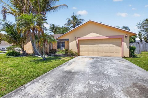 Casa en venta en Boynton Beach, Florida, 4 dormitorios, 205.13 m2 № 2253258 - foto 4