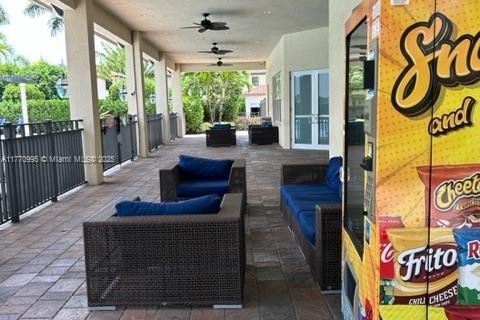 Townhouse in Hialeah, Florida 4 bedrooms, 172.98 sq.m. № 1748611 - photo 27