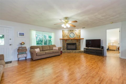 House in Dade City, Florida 3 bedrooms, 172.43 sq.m. № 1837397 - photo 9