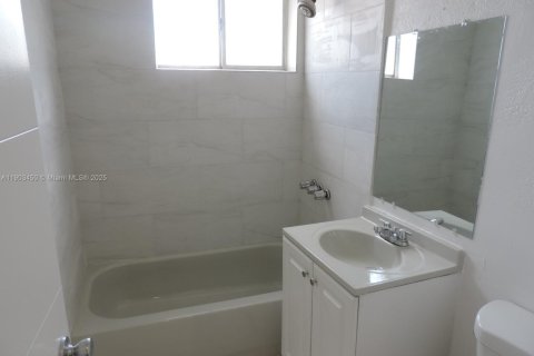 Apartment in Miami, Florida 1 bedroom, 56.67 sq.m. № 1954411 - photo 11