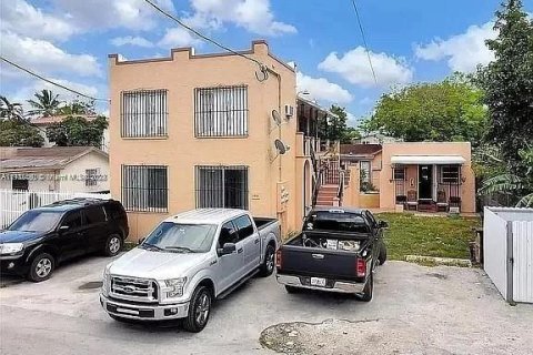 Apartamento en alquiler en Miami, Florida, 1 dormitorio, 346.62 m2 № 1954411 - foto 7