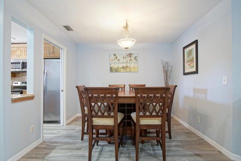 Condo in Stuart, Florida, 2 bedrooms № 2084167 - photo 15
