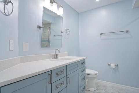 Condo in Stuart, Florida, 2 bedrooms № 2084167 - photo 20