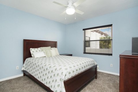 Condo in Stuart, Florida, 2 bedrooms № 2084167 - photo 22