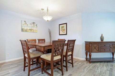 Condo in Stuart, Florida, 2 bedrooms № 2084167 - photo 19