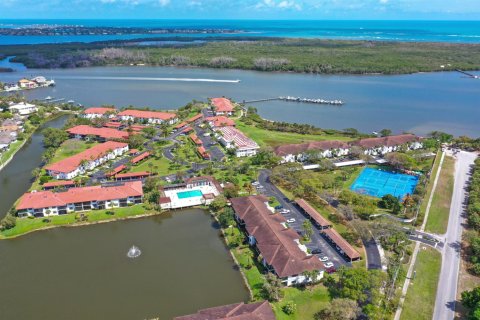Condo in Stuart, Florida, 2 bedrooms № 2084167 - photo 29