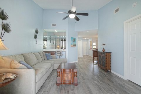 Condo in Stuart, Florida, 2 bedrooms № 2084167 - photo 3