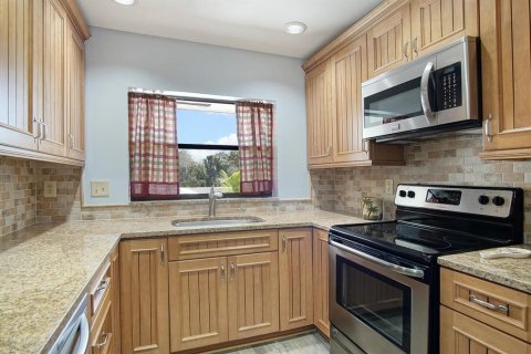 Condo in Stuart, Florida, 2 bedrooms № 2084167 - photo 17