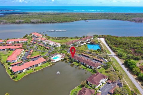 Condo in Stuart, Florida, 2 bedrooms № 2084167 - photo 13