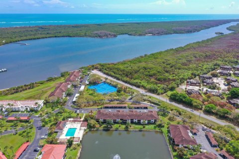 Condo in Stuart, Florida, 2 bedrooms № 2084167 - photo 26