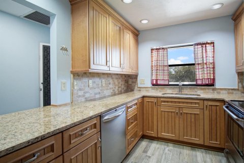 Condo in Stuart, Florida, 2 bedrooms № 2084167 - photo 18