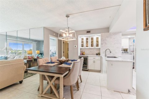 Condominio en venta en Clearwater, Florida, 2 dormitorios, 102.19 m2 № 1883578 - foto 6
