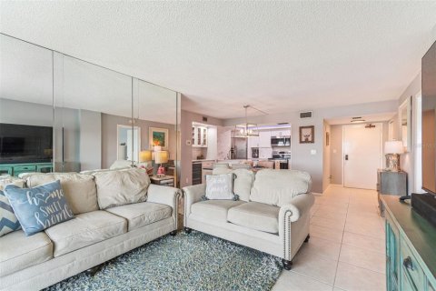 Condominio en venta en Clearwater, Florida, 2 dormitorios, 102.19 m2 № 1883578 - foto 13