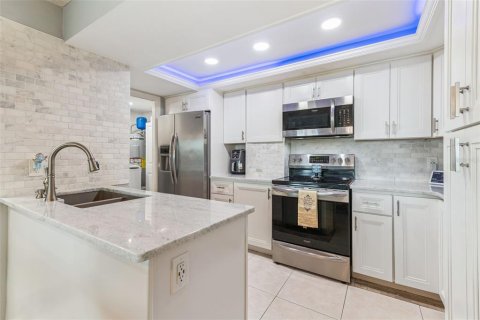 Condominio en venta en Clearwater, Florida, 2 dormitorios, 102.19 m2 № 1883578 - foto 4