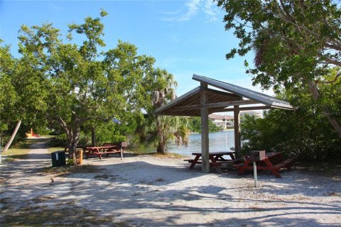 Terreno en venta en Sarasota, Florida, 2 dormitorios, 229.75 m2 № 1733130 - foto 11