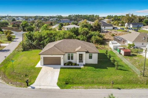 Villa ou maison à louer à North Port, Floride: 2 chambres, 144.56 m2 № 2131836 - photo 22