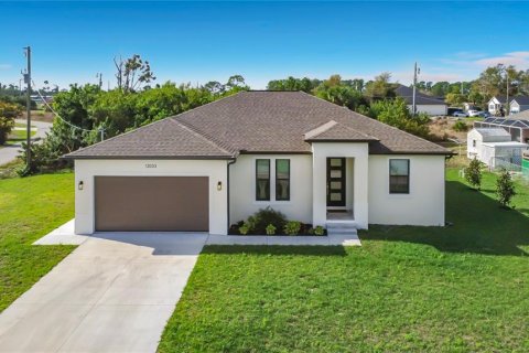 House in North Port, Florida 2 bedrooms, 144.56 sq.m. № 2131836